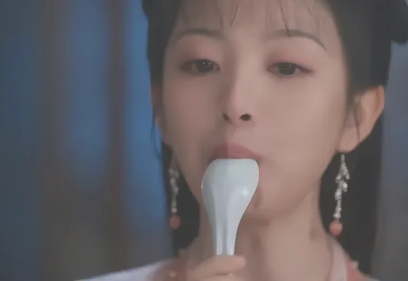 田曦薇说李薇最喜欢吃饭(观众弃剧的原因却一致)