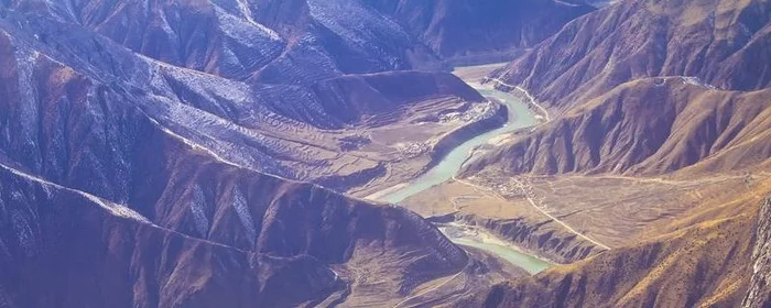 黄河和长江的发源地,黄河和长江的发源地是一个地方吗