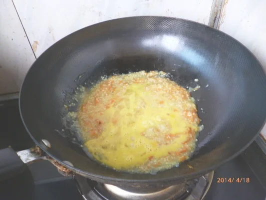 胡萝卜鸡蛋小米粥的做法步骤7