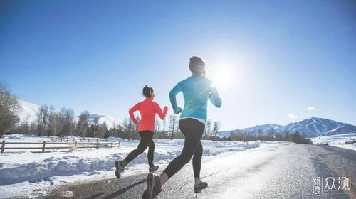 冬天怎么锻炼身体？这4个动作每天坚持做,身体越来越棒!