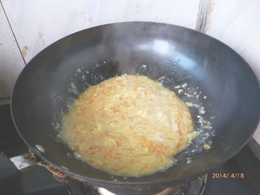 胡萝卜鸡蛋小米粥的做法步骤8