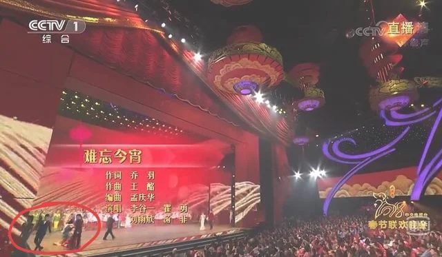 被他不经意的动作帅到了(男人这几个动作简直帅呆了)