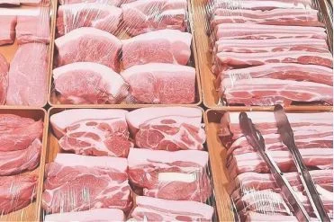 4、因为现在大部分人都不喜欢吃猪肉了所以猪肉一直都是供不应求的状态，所以很多人就会选择养猪。