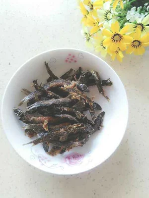 泥鳅炖豆腐的做法步骤2
