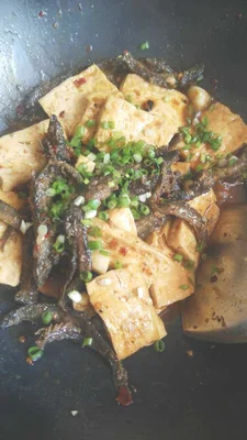泥鳅炖豆腐的做法步骤12