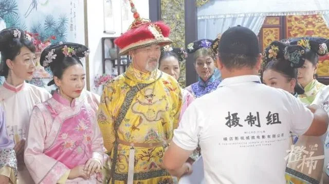 6位上海退休阿姨包剧组翻拍甄嬛传(16位退休阿姨为圆戏瘾包组翻拍《甄嬛传》:希望退休生活能更精彩)"