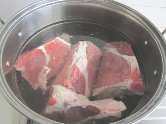 卤牛肉的做法步骤6