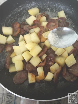 土豆香肠焖饭的做法步骤7