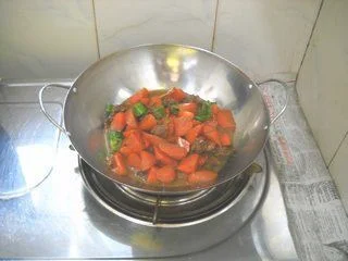 胡萝卜焖鸭的做法步骤11