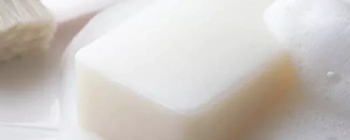 肥皂洗衣服留下白印如何去掉,肥皂洗衣服