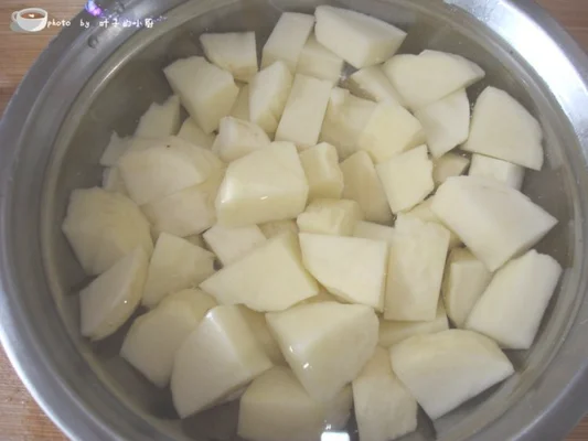 土豆炖牛肉的做法步骤4