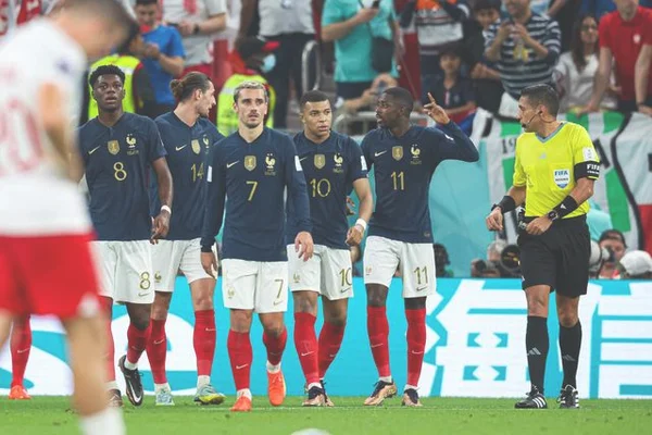 淘汰赛：法国3-1波兰(直指冠军)
