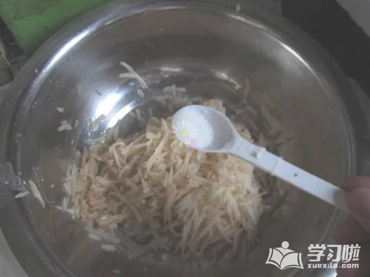 脆口土豆饼的做法步骤3