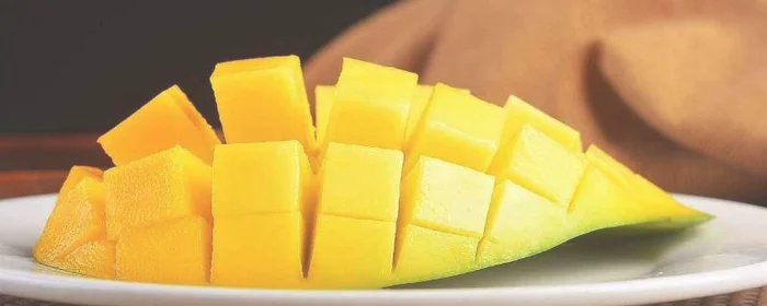 芒果怎么切方便吃牙签,怎么切芒果条