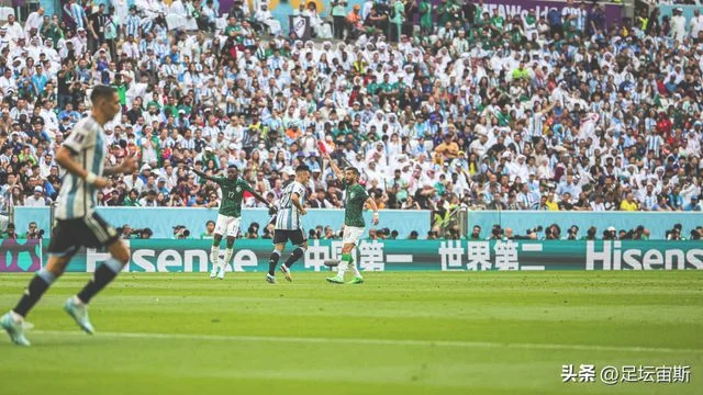 阿根廷3粒进球因越位被取消(下半场发力！沙特队2-1反超阿根廷)