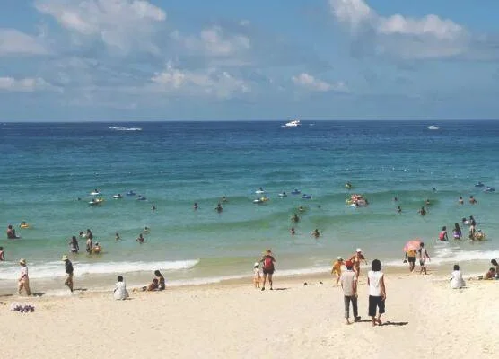 中国最人少的海边旅游地方：人少景美,你知