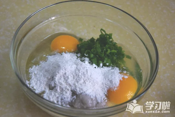 香煎鲅鱼饼的做法步骤3