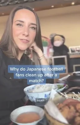 日本球迷解释为何清理看台垃圾(再次赢得赞誉)