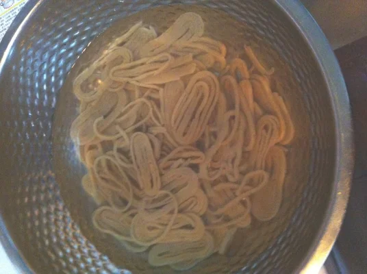 牛肉鱼丝汤的做法步骤3