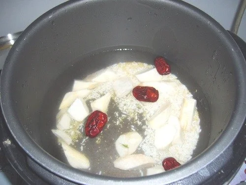 小米红枣山药粥的做法步骤3