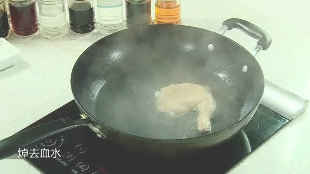 当归炖鸡汤的做法图文教程(鲜当归炖鸡汤的做法)