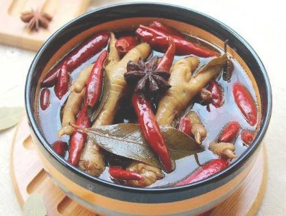 卤鸡爪的制作过程图解(卤鸡爪子的制作方法)