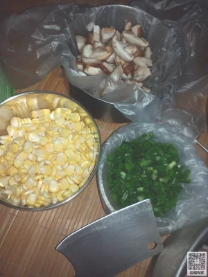 香菇玉米排骨粥的做法步骤2