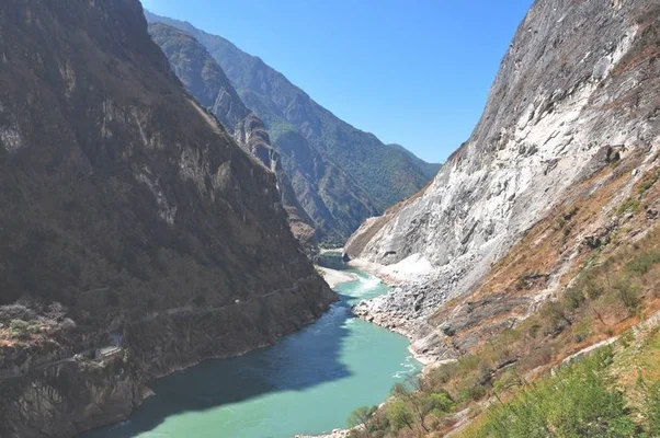 虎跳峡在云南哪个城市