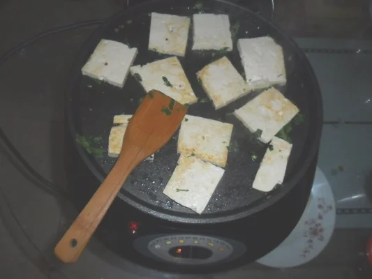 香辣煎豆腐的做法步骤6