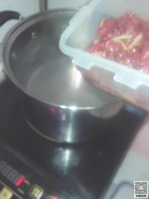 香菇番茄牛肉汤的做法步骤4