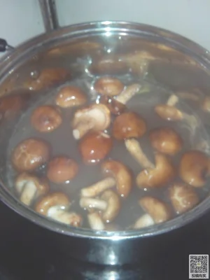 香菇番茄牛肉汤的做法步骤6