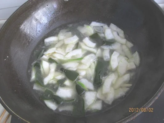 冬瓜海带花蛤汤的做法步骤8