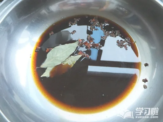 卤花生米的做法步骤3