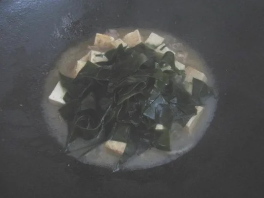 海带炖豆腐的做法步骤10