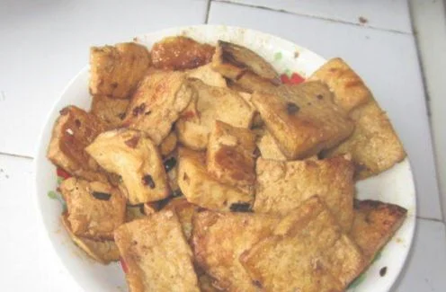 油煎豆腐的做法图文教程(怎么煎豆腐的做法)