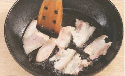盐煎肉的做法步骤4