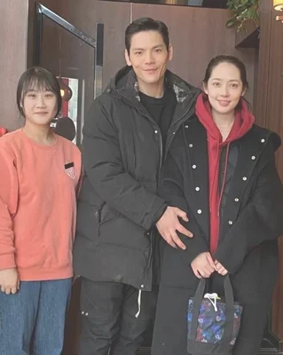 郭碧婷和向佐的关系