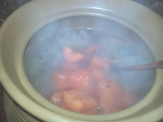 银耳骨头汤的做法步骤7