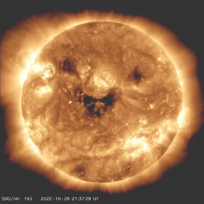 NASA捕捉太阳的微笑(这也许是个坏消息)