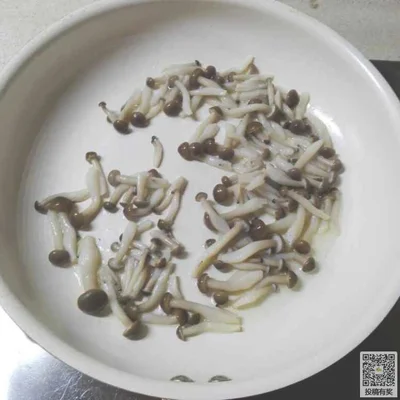 蟹味菇牛肉汤的做法步骤5