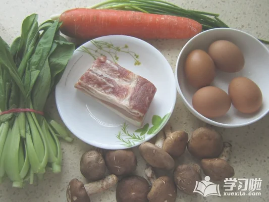 胡萝卜香菇卤肉饭的做法步骤1