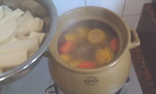 粟米大薯骨头汤的做法步骤9