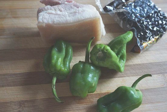 青椒豆豉盐煎肉的做法步骤1