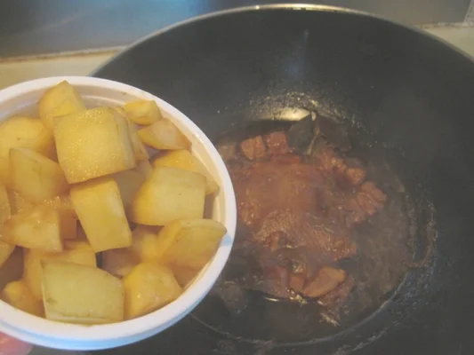 土豆炖牛肉的做法步骤14