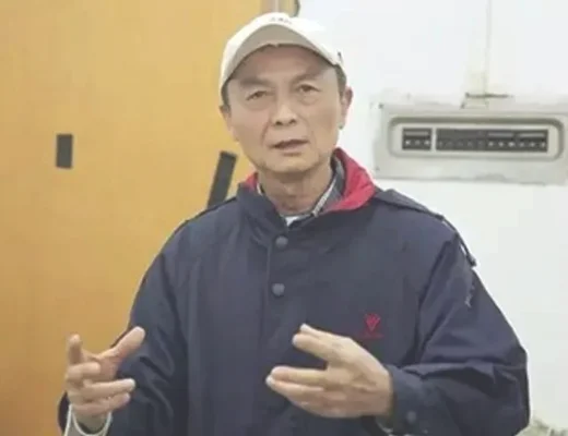 康伯扮演者去世(最后露面瘦骨嶙峋)