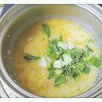 宝宝最爱之南瓜油菜排骨粥的做法图解7
