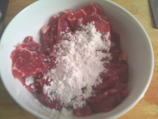 香辣酸菜水煮牛肉的做法步骤4