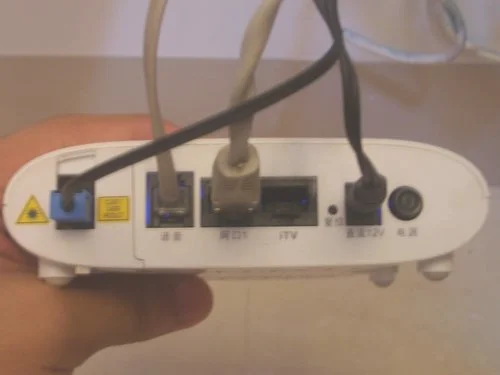 光纤怎么插路由器(ICMAX解析光纤猫怎么连接无线路由器)
