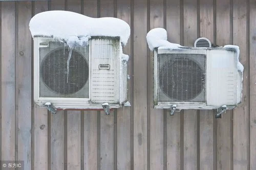 冬天空调外机冒热气正常吗