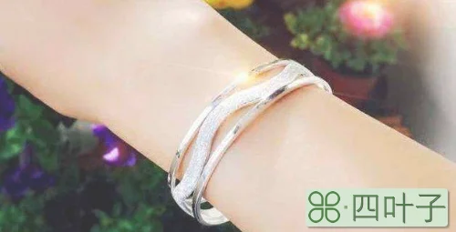 金镯子带左手还是右手
